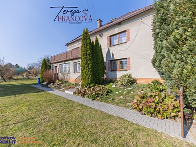Prodej  rodinného domu 222 m², pozemek 1 711 m²