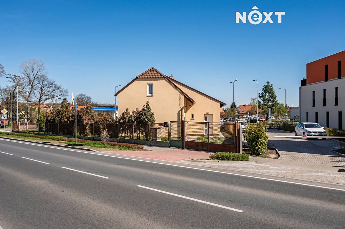 Prodej rodinného domu 187 m², pozemek 706 m² – fotografie 3
