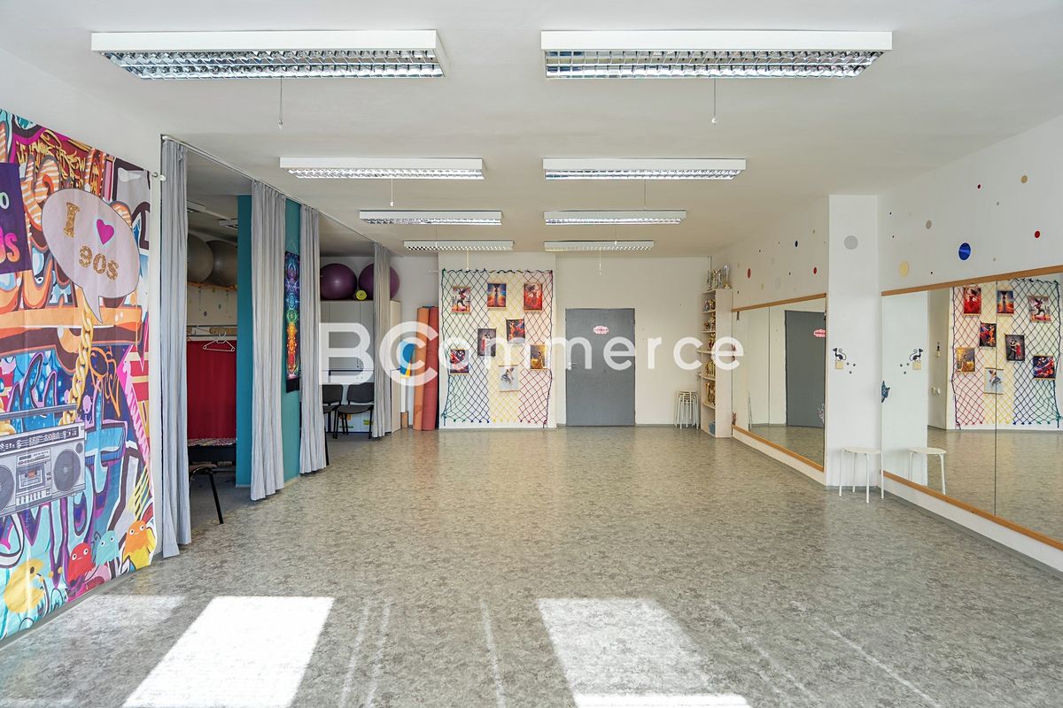 Pronájem kanceláře 90 m² – fotografie 3