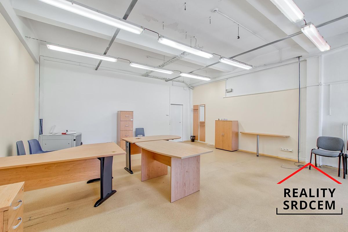 Pronájem skladového prostoru 132 m² – fotografie 2