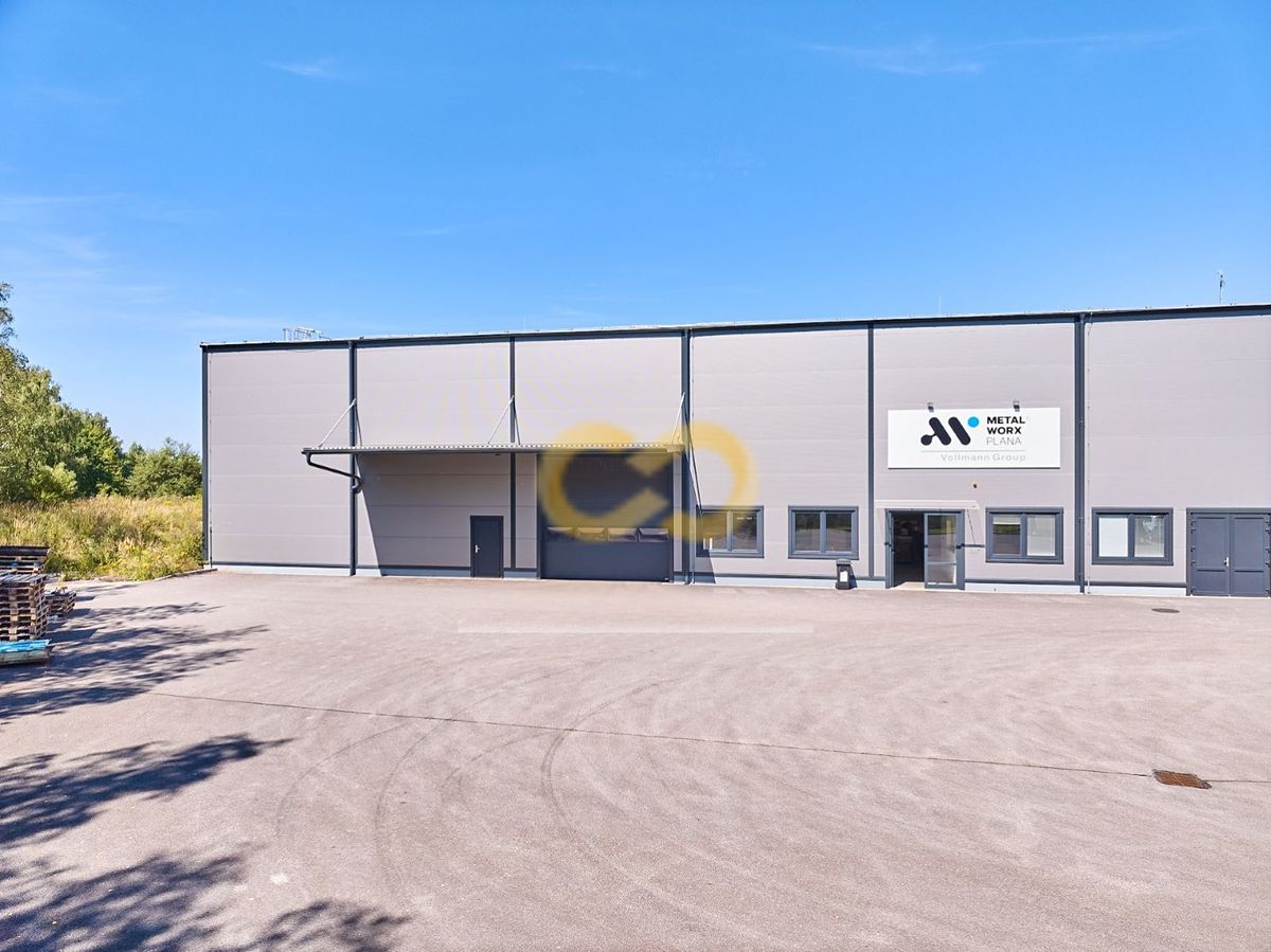 Pronájem skladového prostoru 1300 m² – fotografie 2