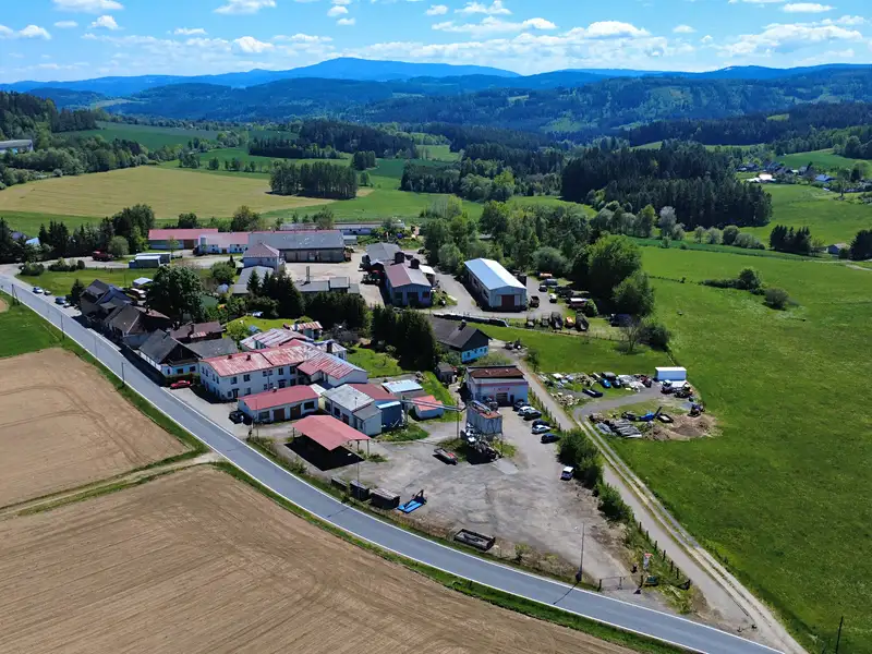 Prodej výrobní haly, prostoru 3000 m², Vacov – náhled fotky 3