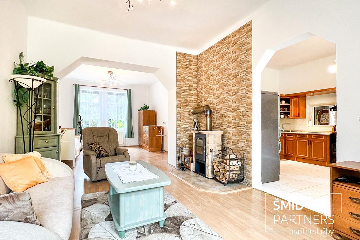 Prodej rodinného domu 186 m², pozemek 355 m² – fotografie 5