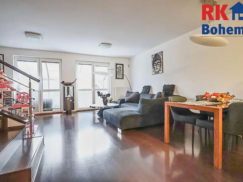 Prodej rodinného domu 184 m², pozemek 283 m², Praha – náhled fotky 2