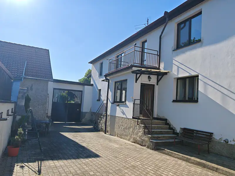 Prodej rodinného domu 300 m², pozemek 1212 m², Nihošovice – náhled fotky 3