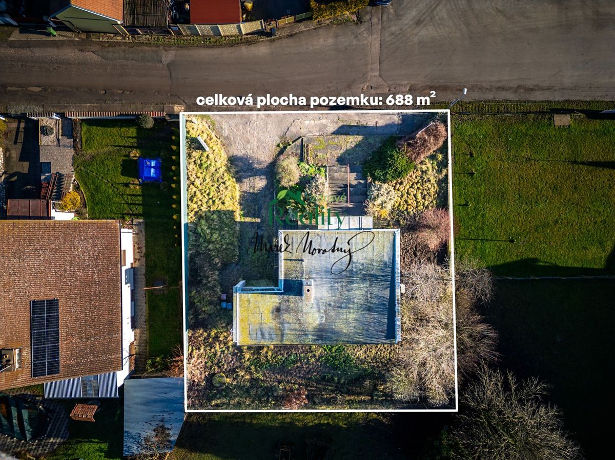 Prodej rodinného domu 90 m², pozemek 688 m² – fotografie 2