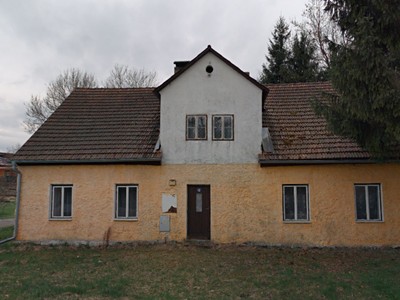 Haus zum Kauf, 250 m² (2 von 5)