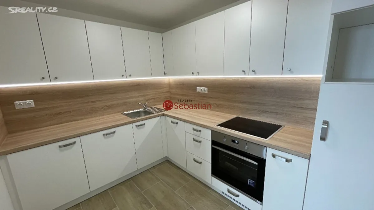 Pronájem bytu 2+1 58 m², Teplice