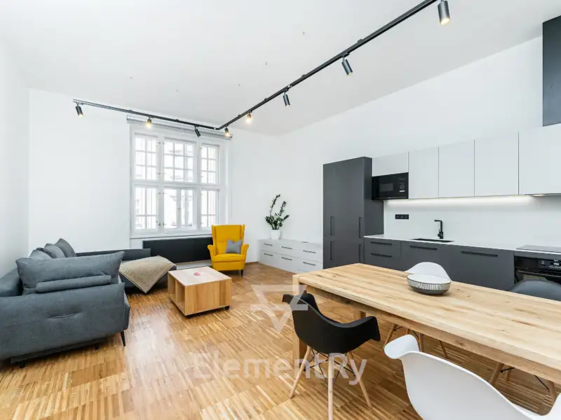 Pronájem bytu 3+kk 99 m², Hradec Králové – náhled fotky 2