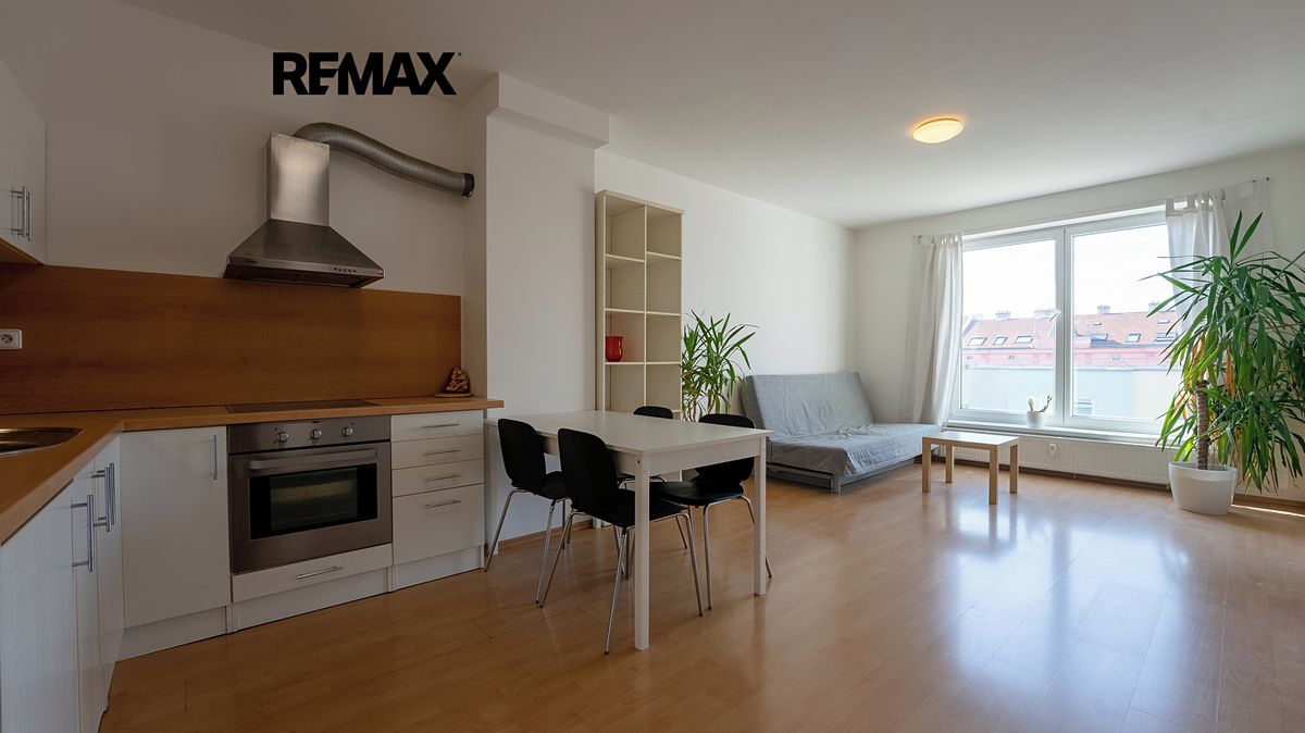 Pronájem bytu 2+kk 49 m² (Jednopodlažní)