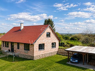Prodej rodinného domu 111 m², pozemek 2651 m²