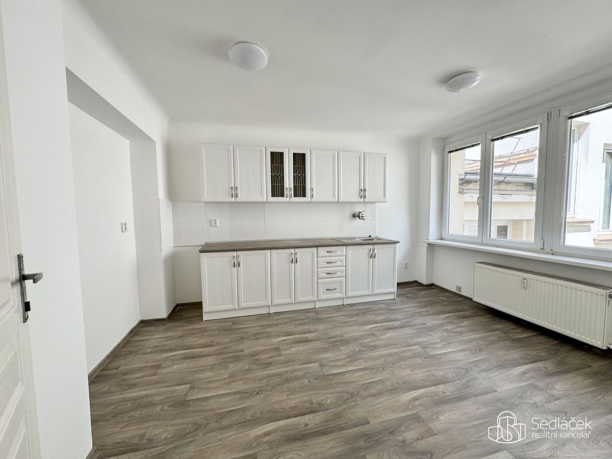 Pronájem komerční nemovitosti 102 m² – fotografie 2