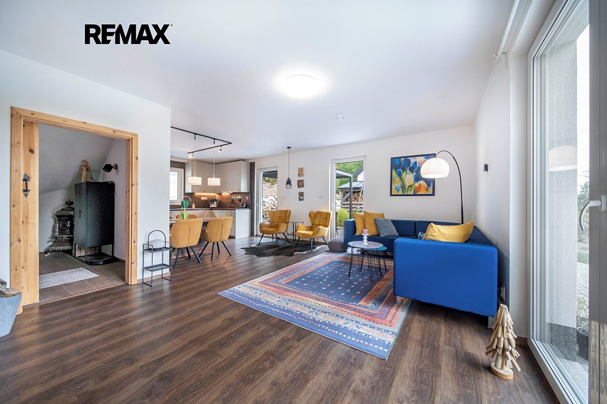 Prodej rodinného domu 111 m², pozemek 901 m² – fotografie 3
