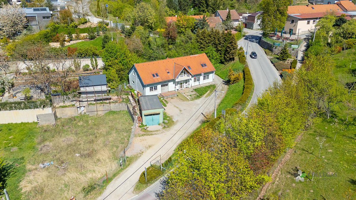 Prodej rodinného domu 150 m², pozemek 2014 m² – fotografie 2