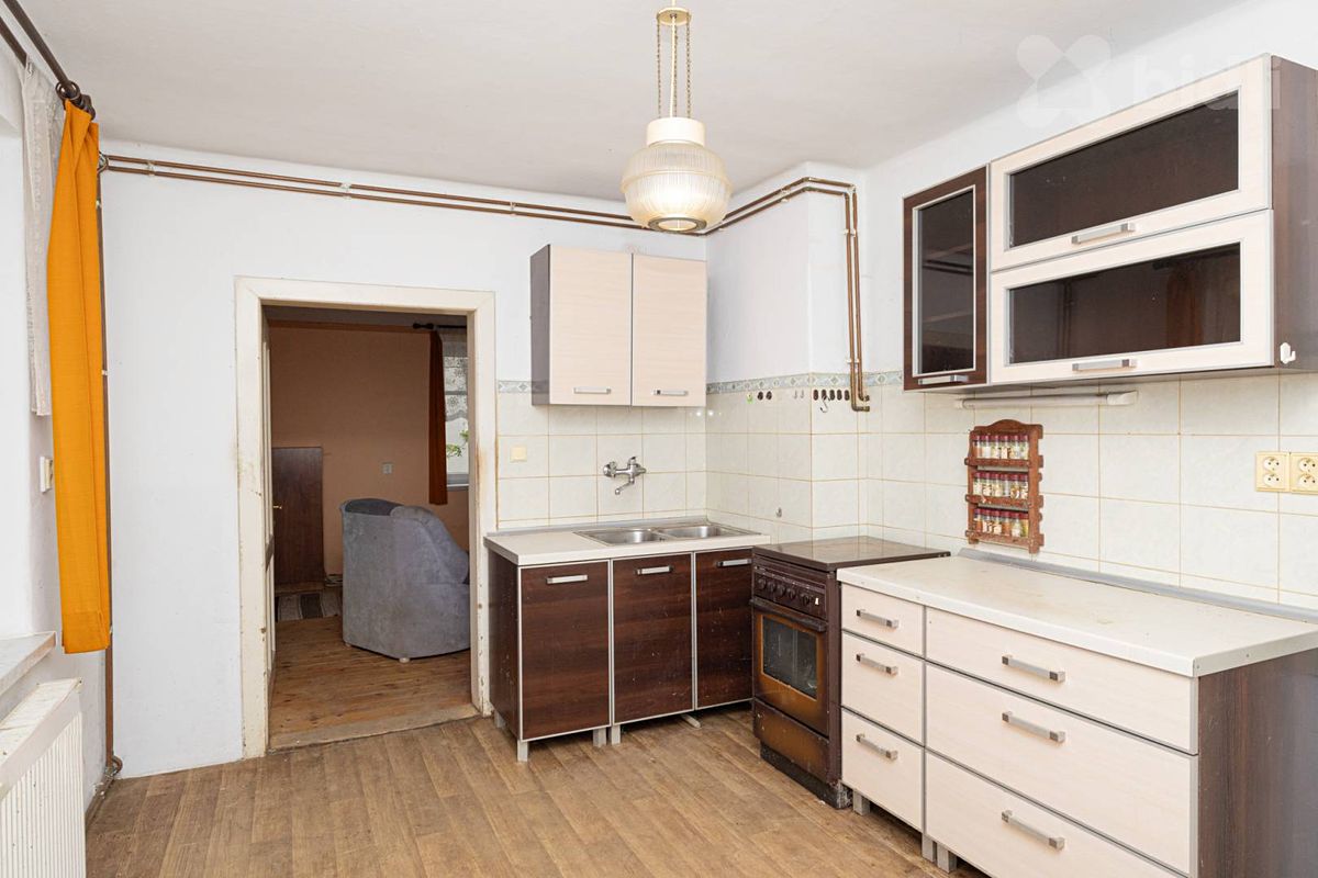 Prodej rodinného domu 143 m², pozemek 2083 m² – fotografie 4