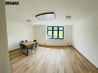 Pronájem bytu 1+1 44 m²