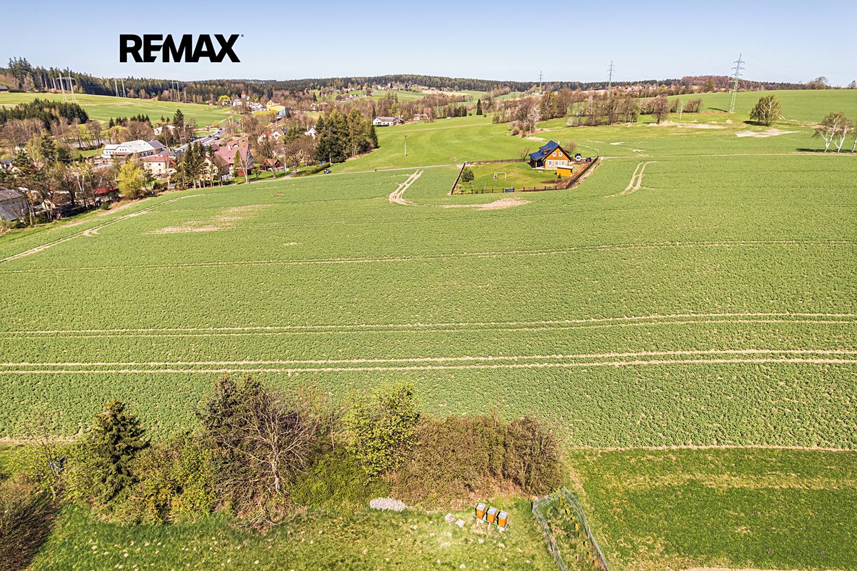 Prodej stavebního pozemku 1045 m² – fotografie 3