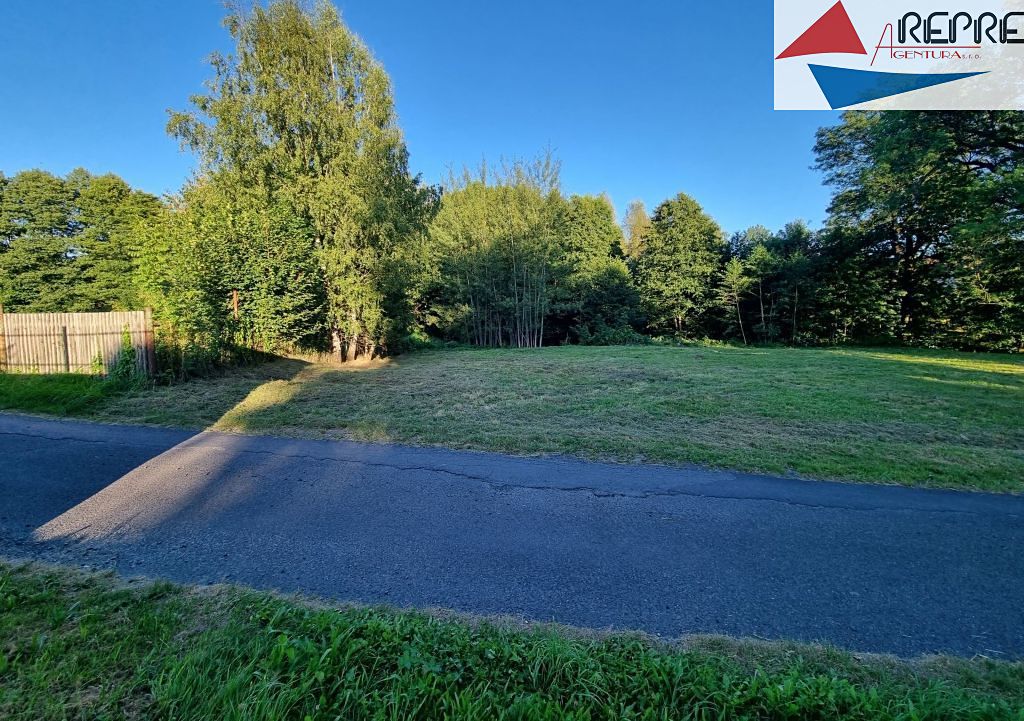 Prodej stavebního pozemku 1778 m² – fotografie 2