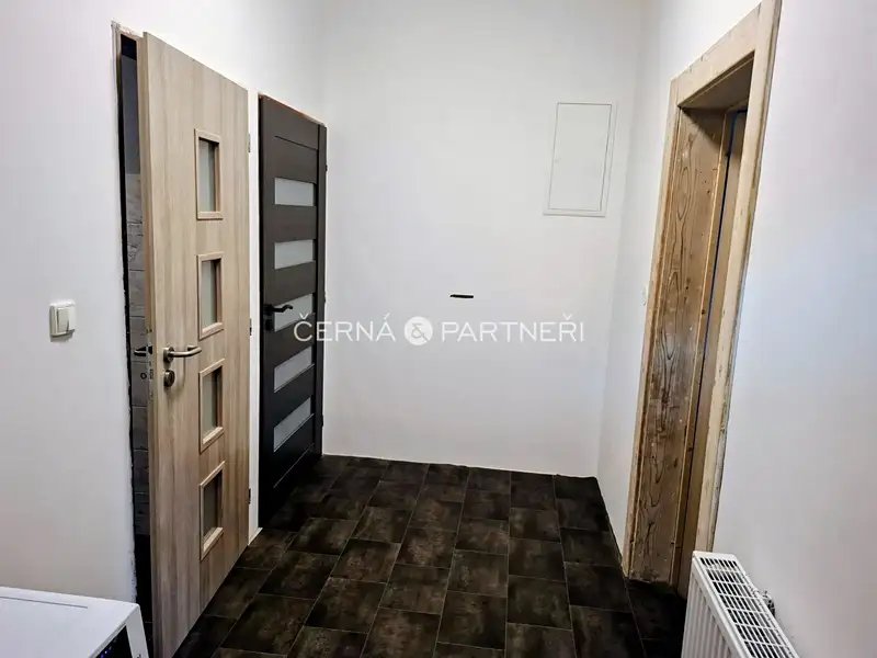 Prodej rodinného domu 540 m², pozemek 242 m², Varnsdorf – náhled fotky 3