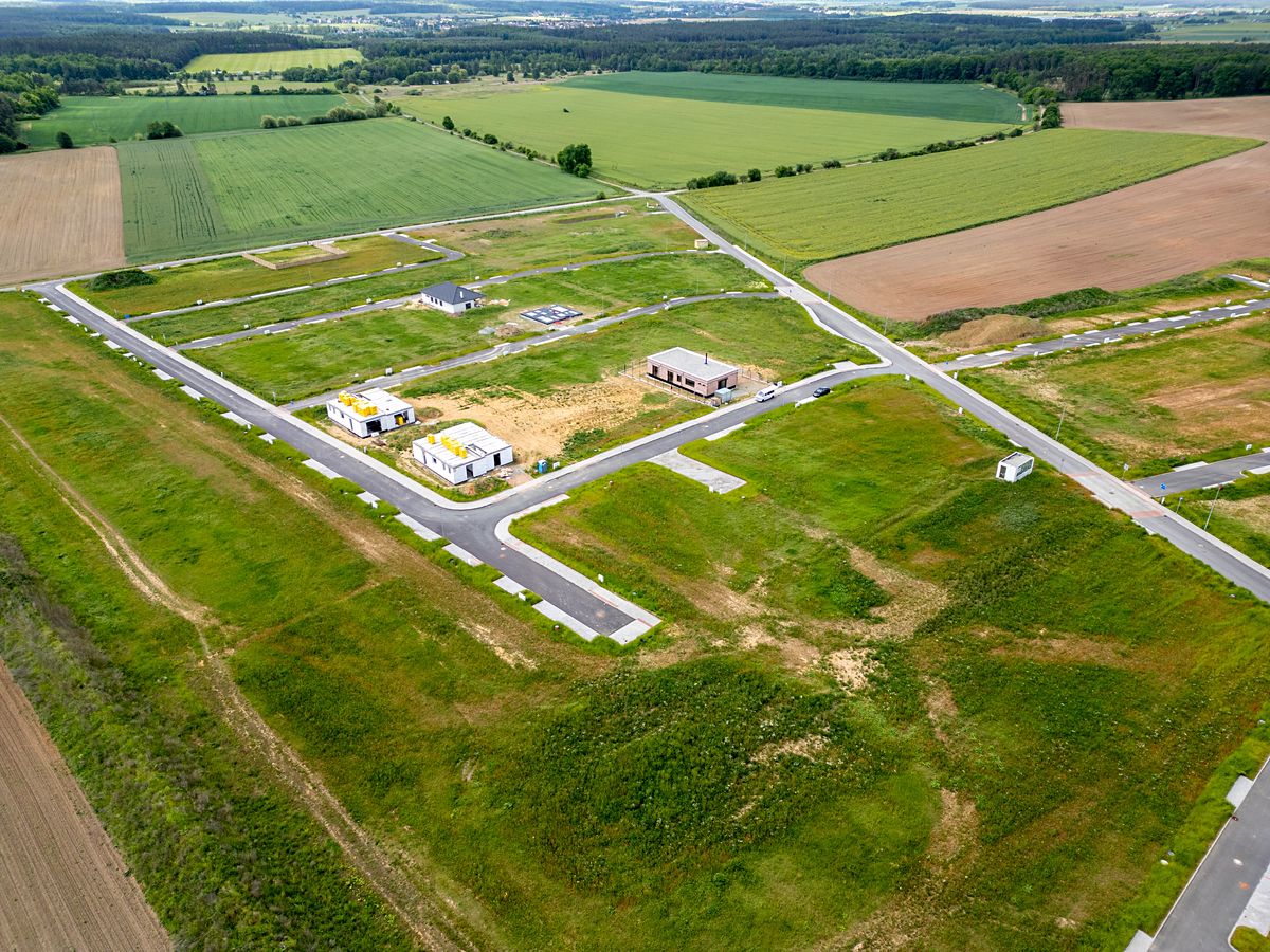 Prodej stavebního pozemku 730 m² – fotografie 2