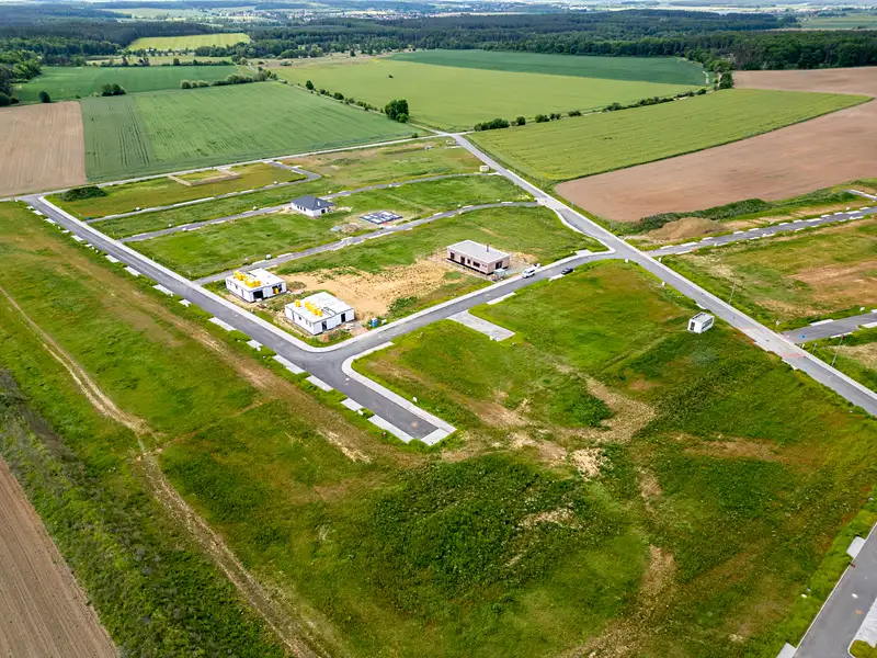 Prodej stavebního pozemku 730 m², Vejprnice – náhled fotky 2