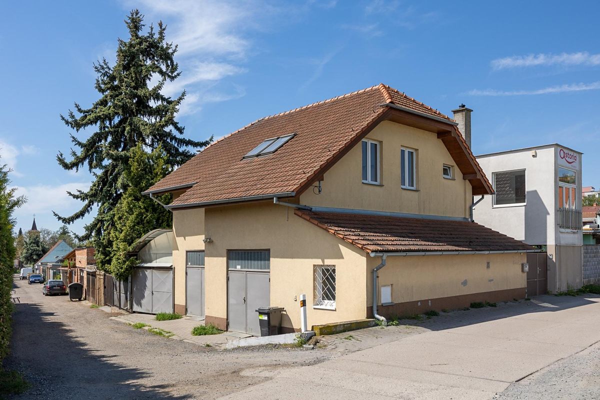 Prodej rodinného domu 283 m², pozemek 246 m²