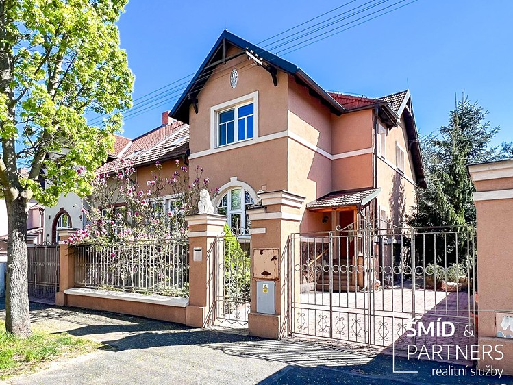 Будинок на продаж, 186 м² (1 з 49)