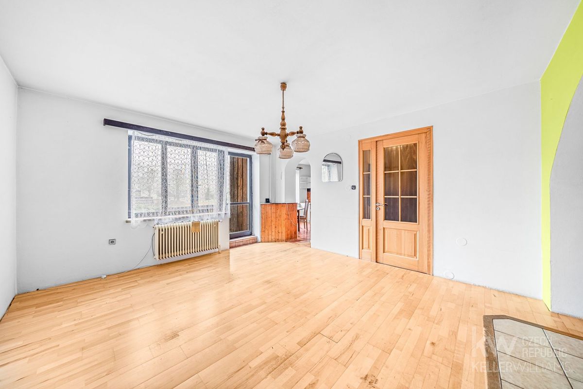 Prodej rodinného domu 570 m², pozemek 968 m² – fotografie 3