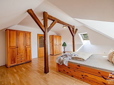 Prodej  rodinného domu 369 m², pozemek 4 173 m²