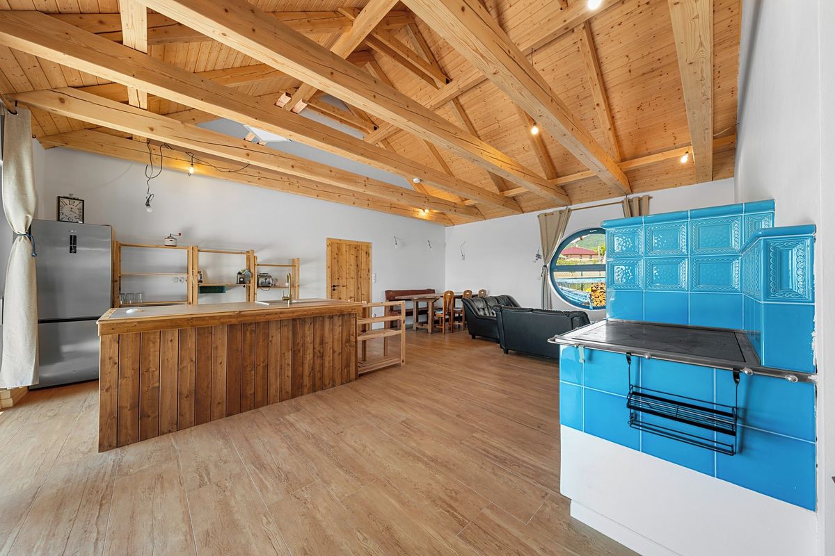 Prodej rodinného domu 182 m², pozemek 1107 m² – fotografie 3