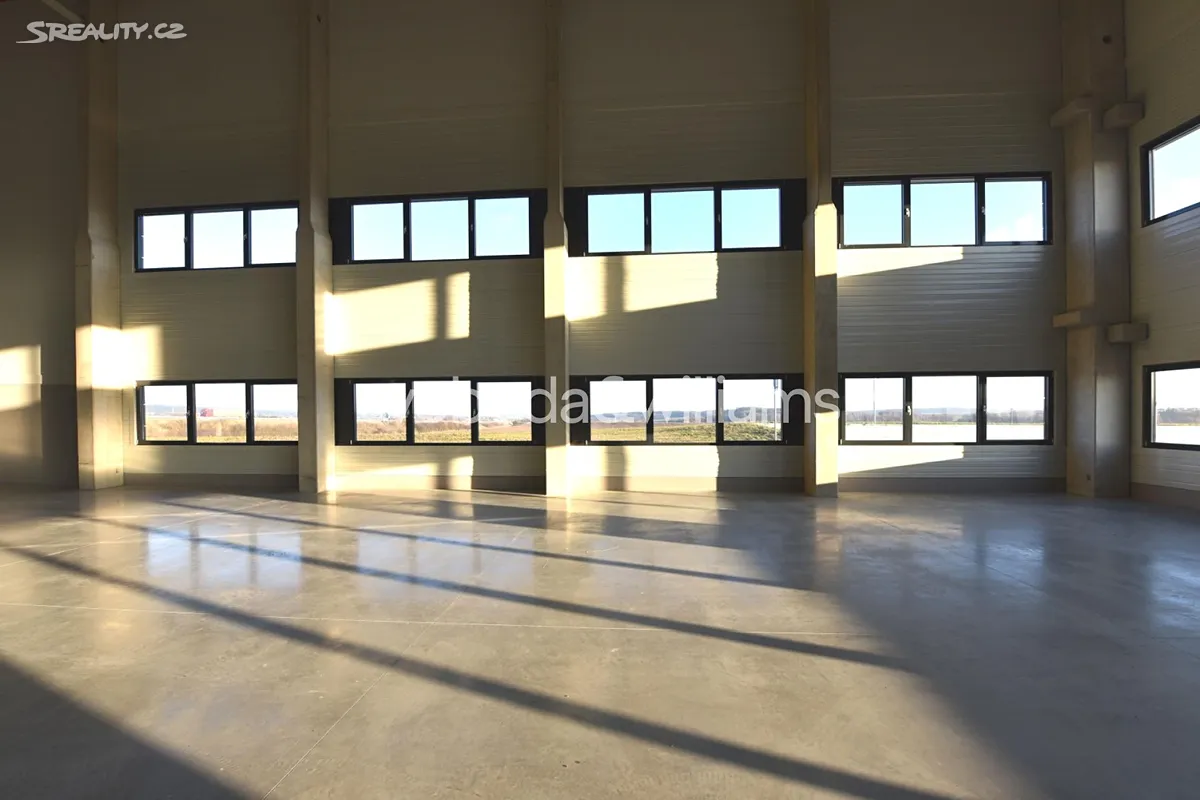 Pronájem výrobní haly, prostoru 6941 m² – pohled 5