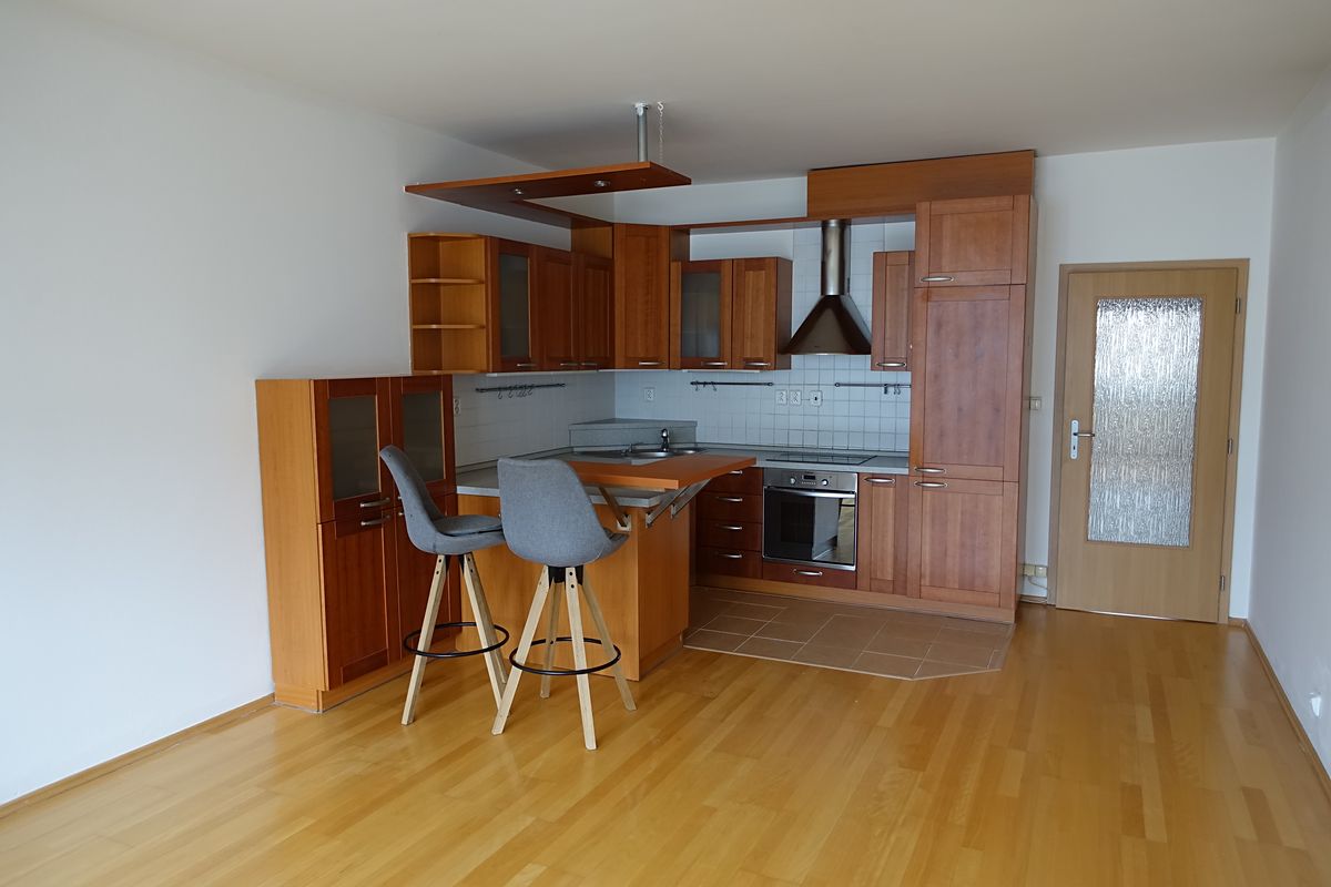 Pronájem bytu 3+kk 74 m²