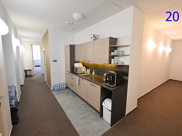 Комерційне приміщення в оренду, 264 м² (4 з 17)