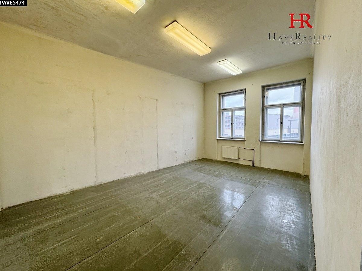 Pronájem skladového prostoru 112 m² – fotografie 3