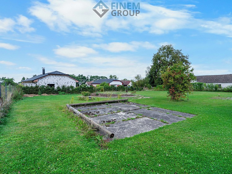 Grundstück zum Kauf, 812 m² (3 von 4)