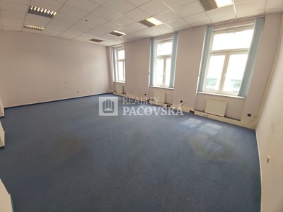 Комерційне приміщення в оренду, 145 м² (3 з 15)