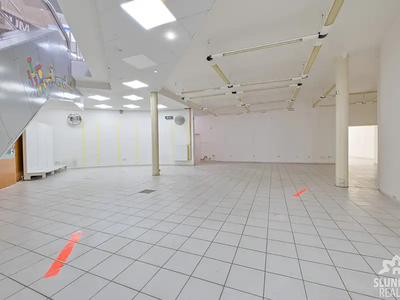 Pronájem obchodního prostoru 209 m², Uherské Hradiště – náhled fotky 2