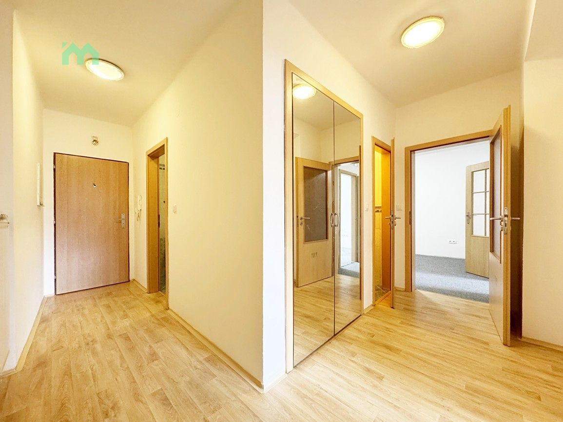Pronájem bytu 2+1 60 m² – fotografie 4
