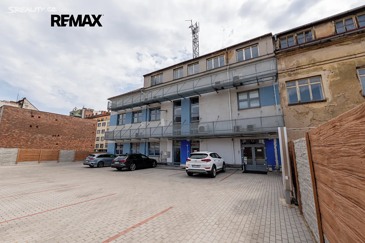 Pronájem kanceláře 563 m², Plzeň