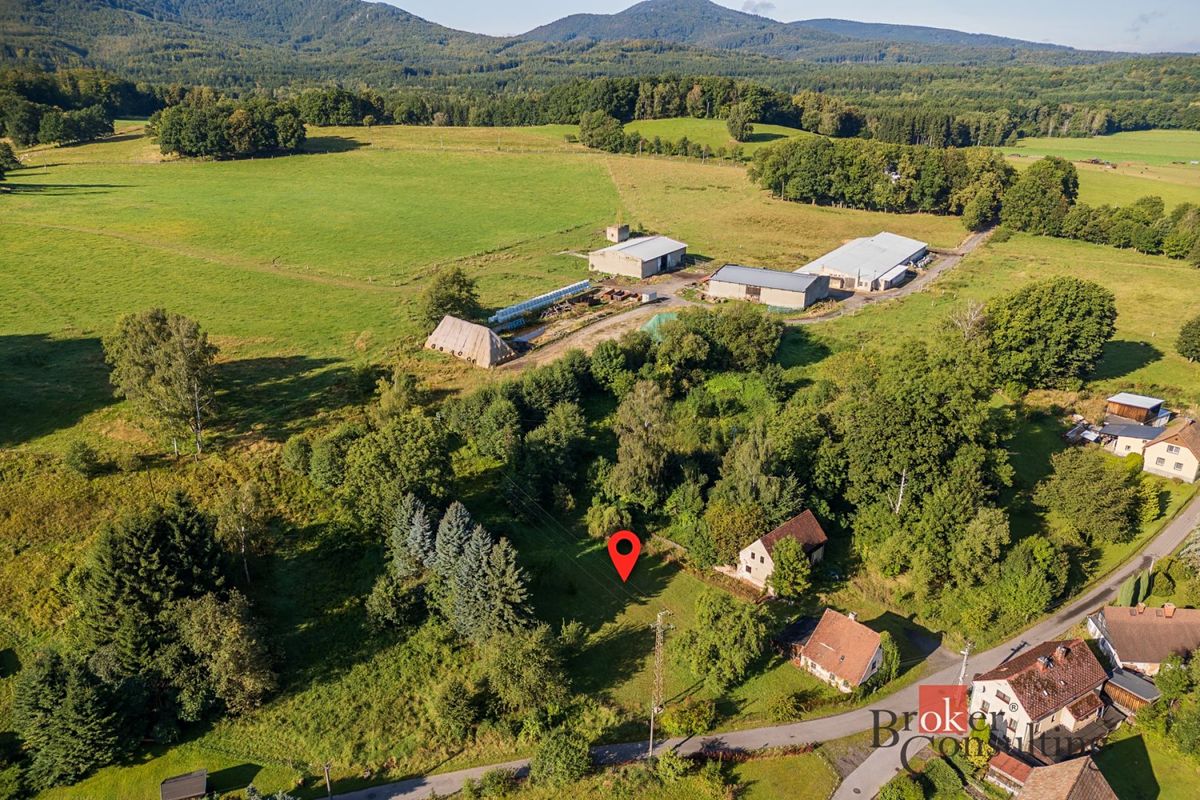 Prodej stavebního pozemku 2130 m² – fotografie 2