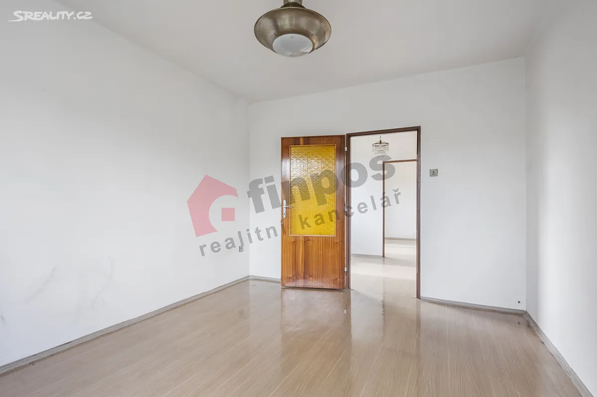Prodej vily 210 m², pozemek 1048 m² – pohled 3