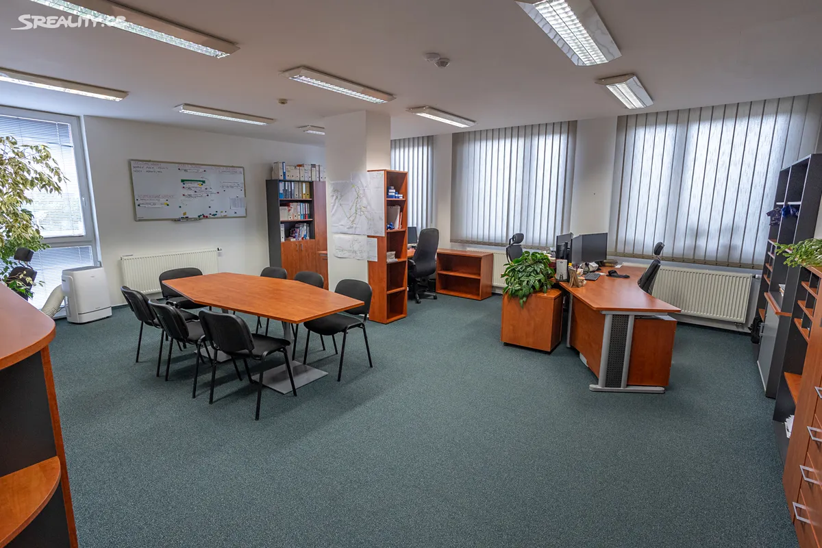 Pronájem kanceláře 170 m² - Widok 2
