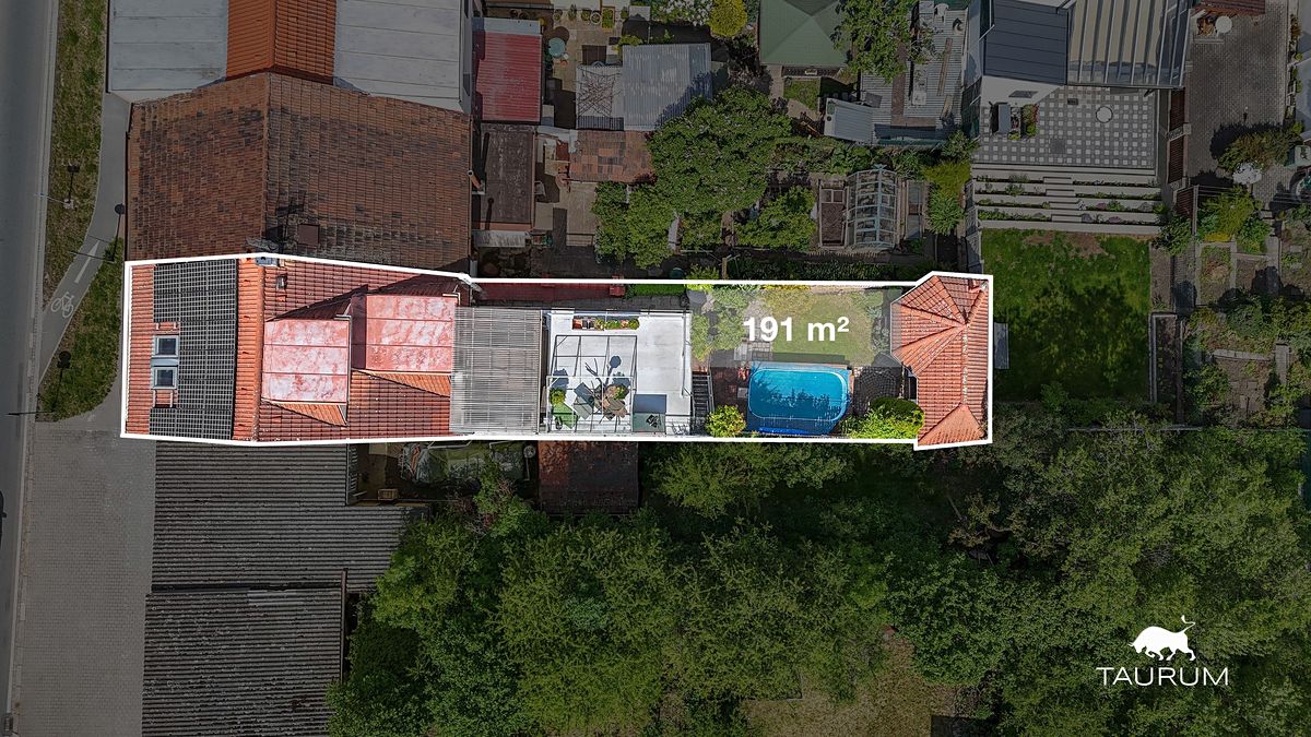 Prodej rodinného domu 186 m², pozemek 191 m² – fotografie 2