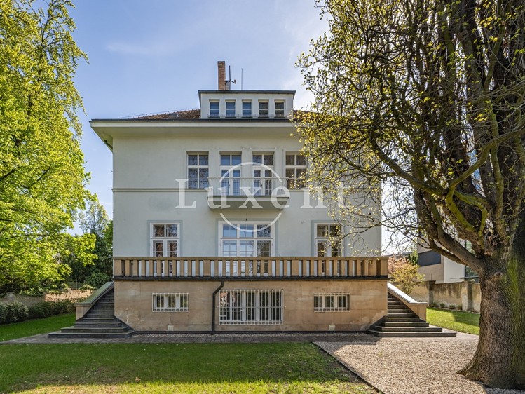Будинок на продаж, 726 м² (1 з 29)