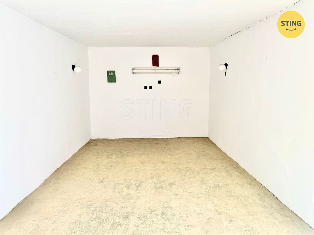 Prodej garáže 22 m² – fotografie 3