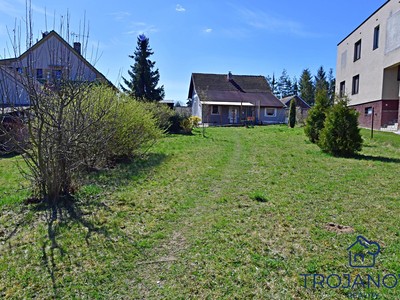 Prodej  stavebního pozemku 1 955 m²