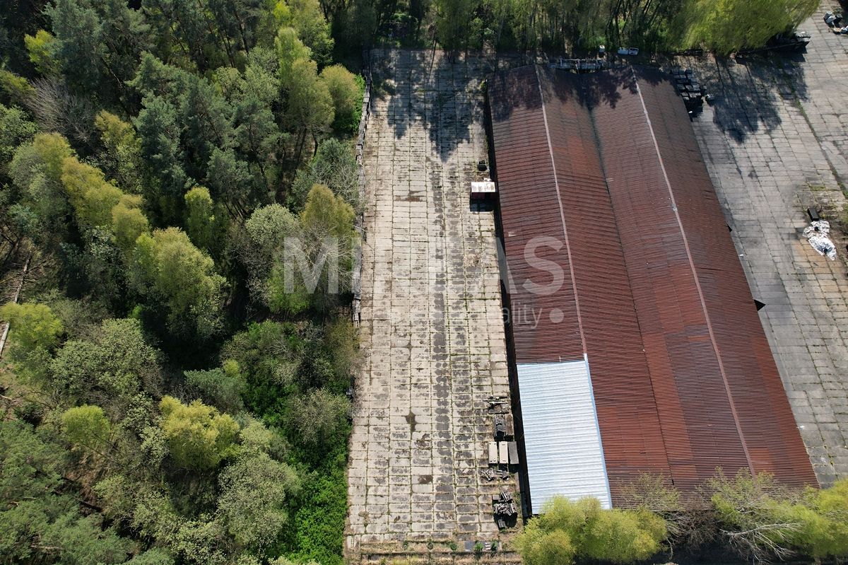 Pronájem komerčního pozemku 1800 m² – fotografie 2