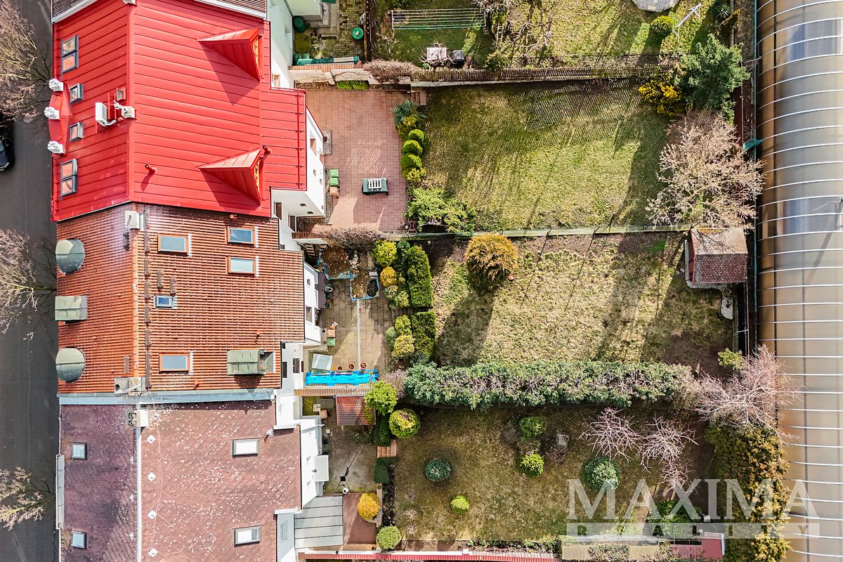 Prodej rodinného domu 378 m², pozemek 385 m² – fotografie 5