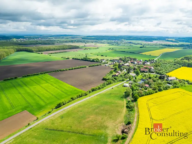 Prodej stavebního pozemku 1219 m², Boharyně – náhled fotky 2