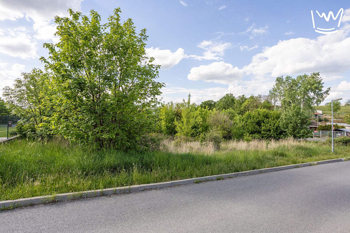 Prodej stavebního pozemku 1034 m² – fotografie 2